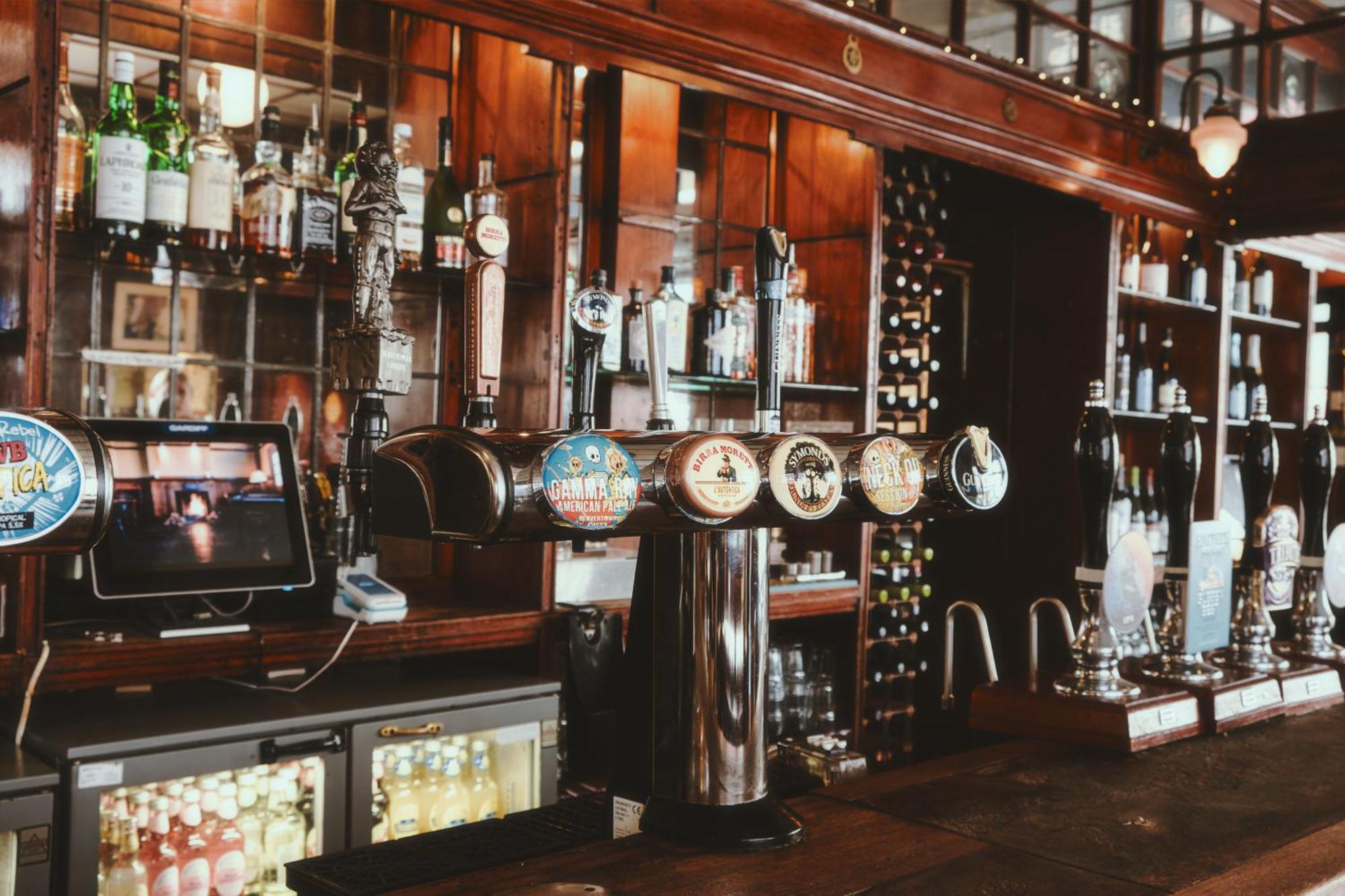 Rose And Crown Stoke Newington Hotel London Exterior photo